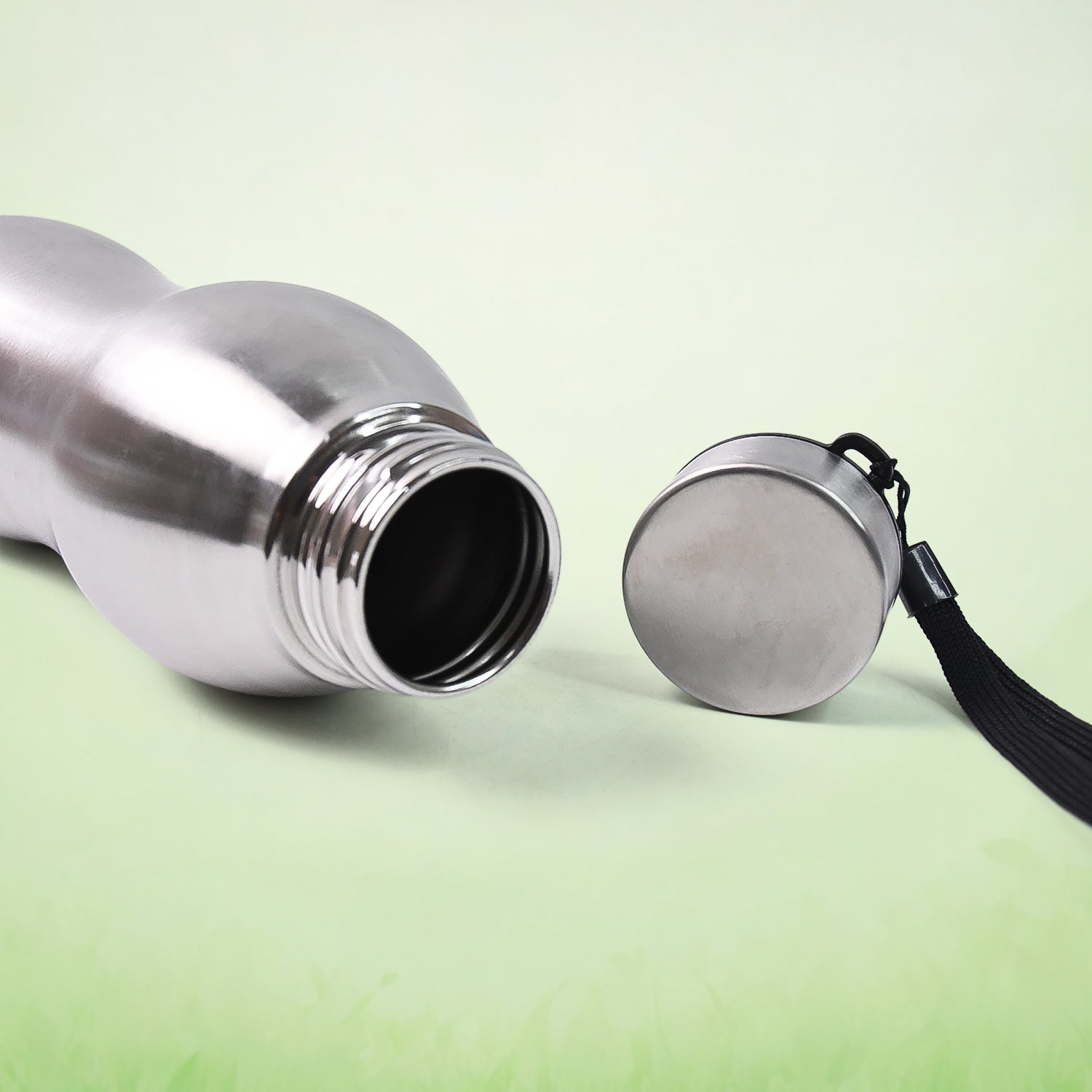 Stainless Steel Double Wall Vacuum-Insulated Drink Water Bottle (1000 ML) Stainless Steel Double Wall Vacuum-Insulated Drink Water Bottle (1000 ML)